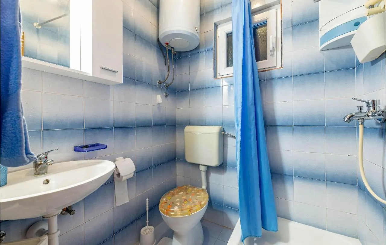 1 Bedroom Beautiful Apartment In Kožino Horvátország